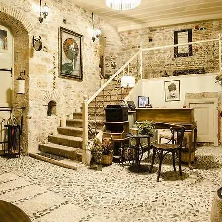 Macaron Konagi 4* Ayvalı