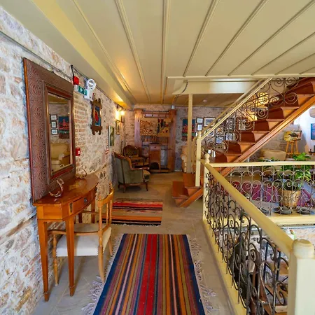 Affittacamere Macaron Konagi Ayvalı