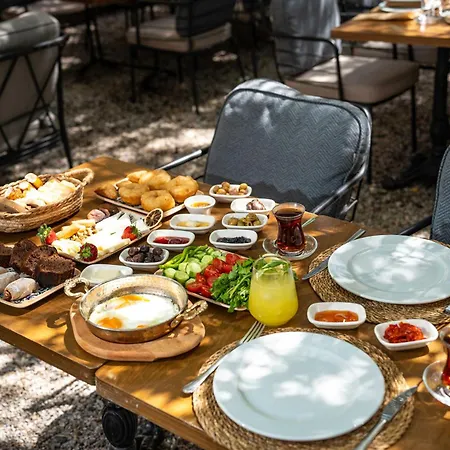 Casa de hóspedes Macaron Konagi Ayvalı