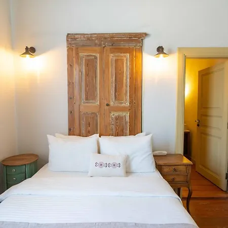 Macaron Konagi Ayvalı